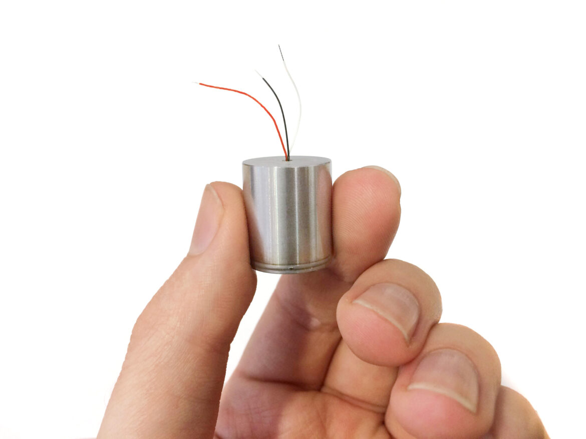 Portable Accelerometer Sensor HS-004 - Low Power Accelerometer Capsule - Hansford Sensors